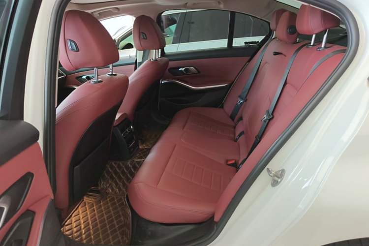 Used BMW 3 Series 2021 320i Sport Package Left Rear Seat