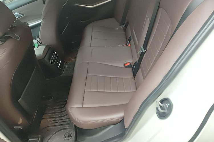 Used BMW 3 Series 2021 Restyled 320i Sport Package Left Rear Seat