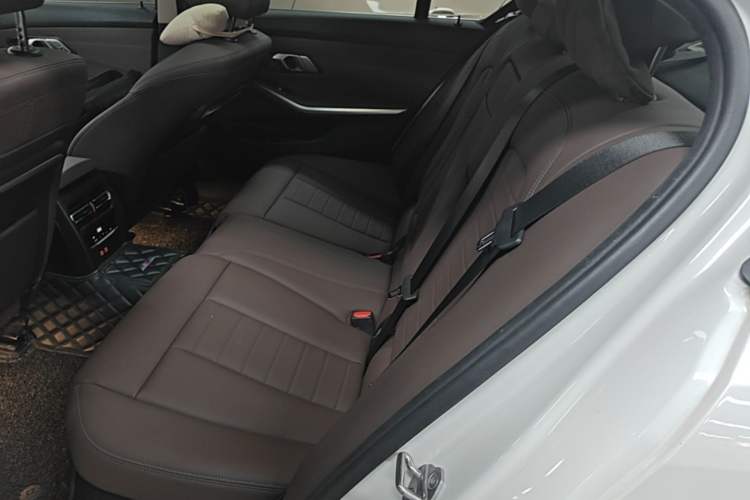 Used BMW 3 Series 2021 Facelifted 320Li M Sport Package Left Rear Seat