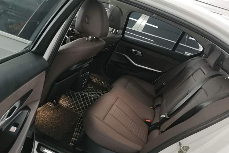 Used BMW 3 Series 2021 Second Facelift 320Li M Sport Package Left Rear Seat