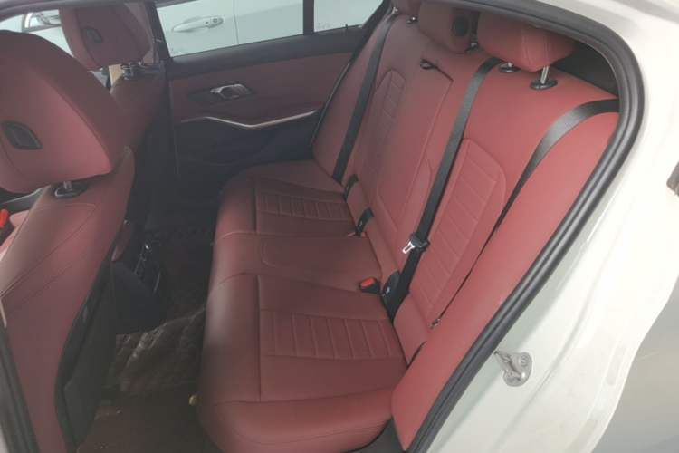 Used BMW 3 Series 2021 320i Sport Package Left Rear Seat