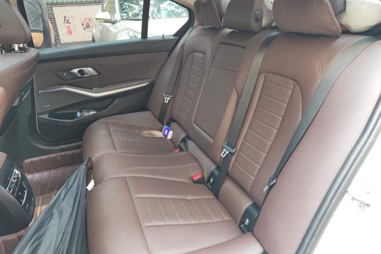 Used BMW 3 Series 2021 325Li M Sport Shadowline Package Left Rear Seat