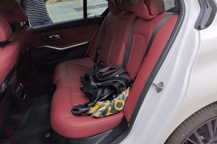 Used BMW 3 Series 2021 325Li M Sport Shadowline Package Left Rear Seat