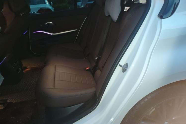 Used BMW 3 Series 2021 325Li M Sport Shadowline Package Left Rear Seat