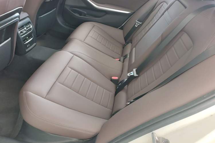 Used BMW 3 Series 2021 Facelifted 320Li M Sport Package Left Rear Seat