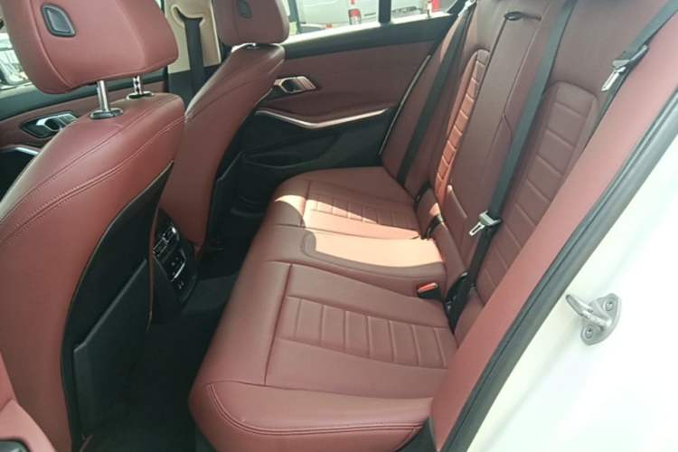 Used BMW 3 Series 2021 Restyled 325i M Sport Package Left Rear Seat