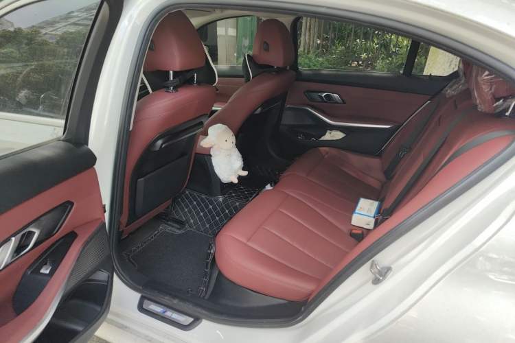 Used BMW 3 Series 2021 320Li M Sport Package Left Rear Seat