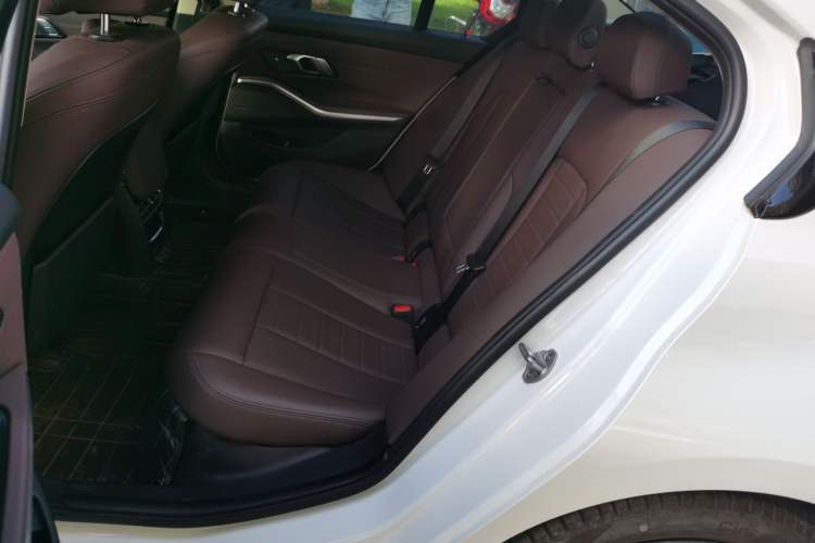 Used BMW 3 Series 2021 325i M Sport Night Edition package Left Rear Seat
