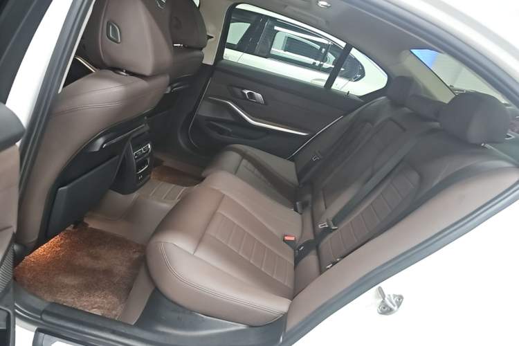 Used BMW 3 Series 2021 Facelifted 320Li M Sport Package Left Rear Seat