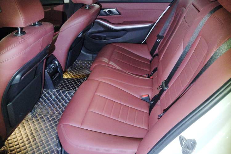 Used BMW 3 Series 2021 320Li M Sport Package Left Rear Seat