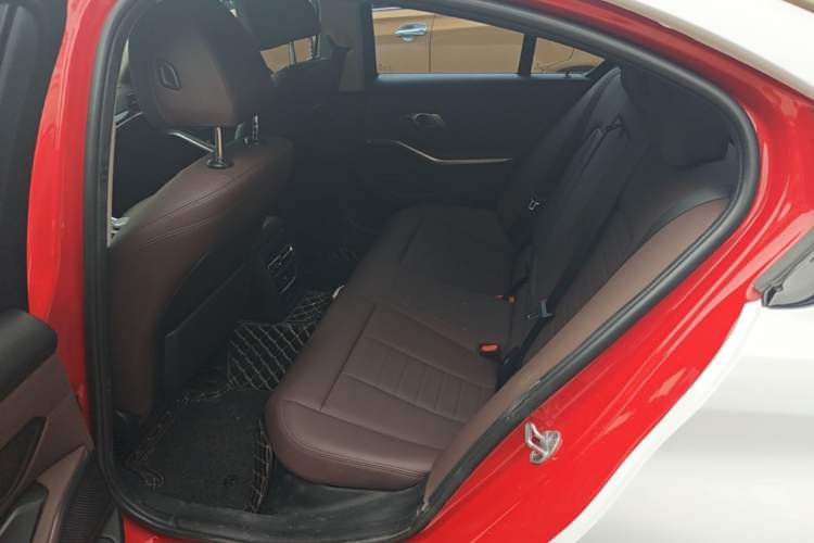 Used BMW 3 Series 2021 320i Sport Package Left Rear Seat