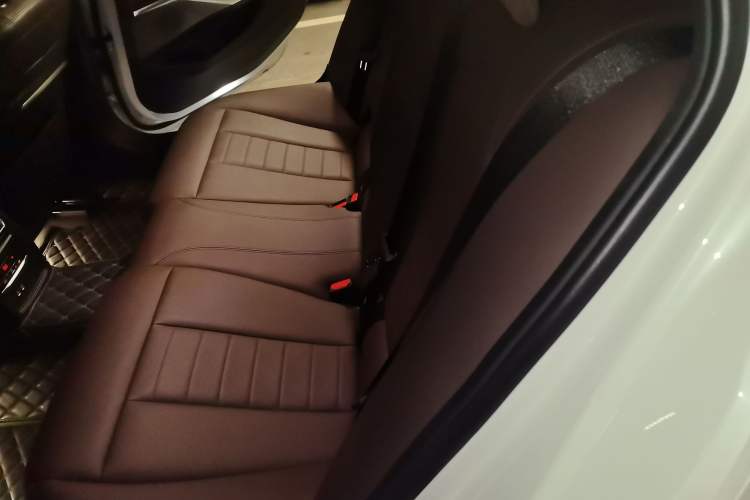 Used BMW 3 Series 2021 Facelifted 320Li M Sport Package Left Rear Seat
