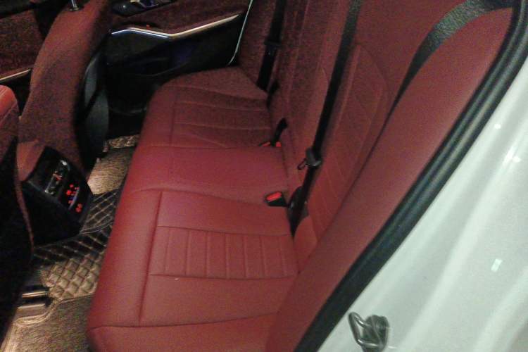 Used BMW 3 Series 2021 Restyled 325i M Sport Night Edition Package Left Rear Seat