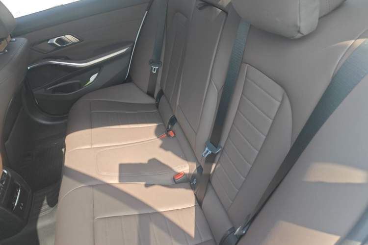 Used BMW 3 Series 2021 Restyled 325i M Sport Package Left Rear Seat