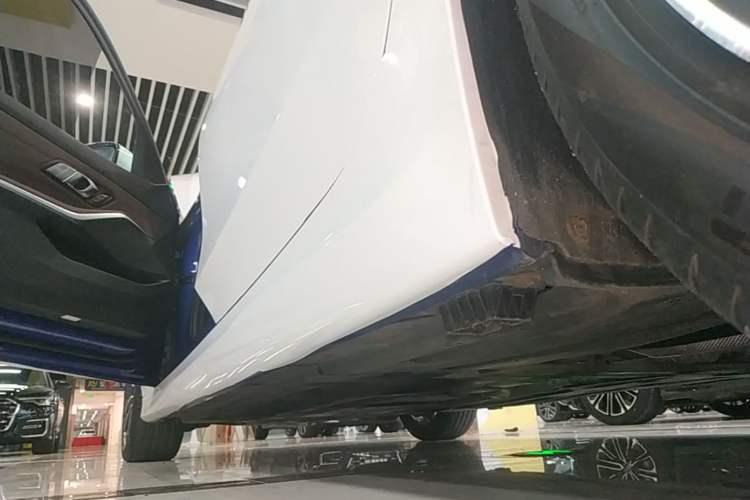 Used BMW 3 Series 2021 320Li M Sport Package Left Side Sill