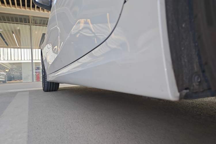 Used BMW 3 Series 2021 Second Facelift 320Li M Sport Package Left Side Sill