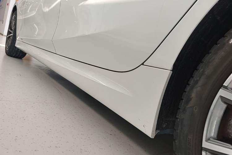 Used BMW 3 Series 2021 Facelifted 320Li M Sport Package Left Side Sill