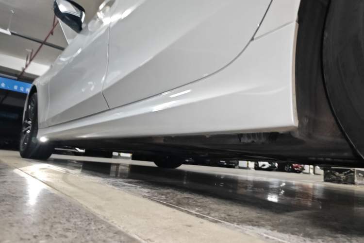 Used BMW 3 Series 2021 Second Facelift 325Li M Sport Package Left Side Sill