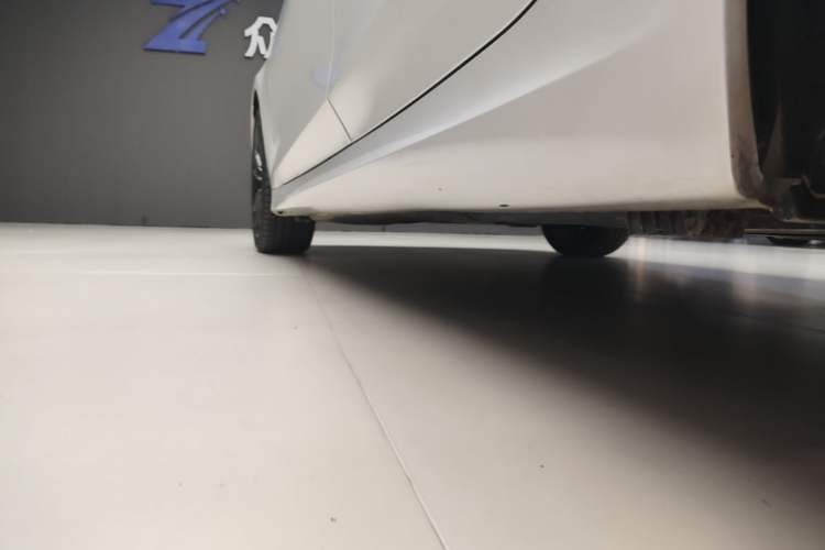 Used BMW 3 Series 2021 Restyled 325Li M Sport Package Left Side Sill