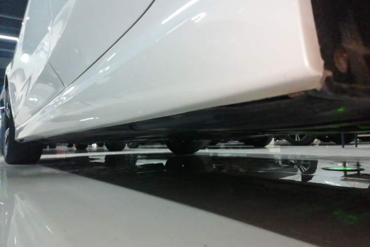 Used BMW 3 Series 2021 Second Facelift 325i M Sport Package Left Side Sill