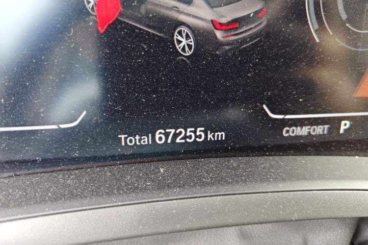 Used BMW 3 Series 2021 320Li M Sport Package Odometer Close Up
