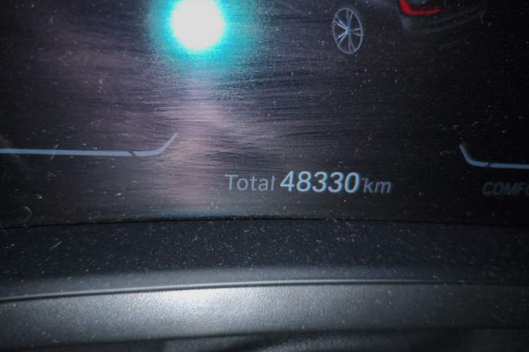 Used BMW 3 Series 2021 Second Facelift 325Li M Sport Night Edition Package Odometer Close Up