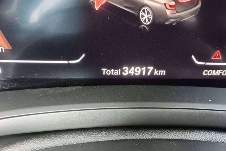 Used BMW 3 Series 2021 Second Facelift 325i M Sport Package Odometer Close Up