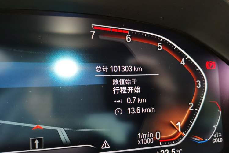Used BMW 3 Series 2021 325i M Sport Night Edition package Odometer Close Up