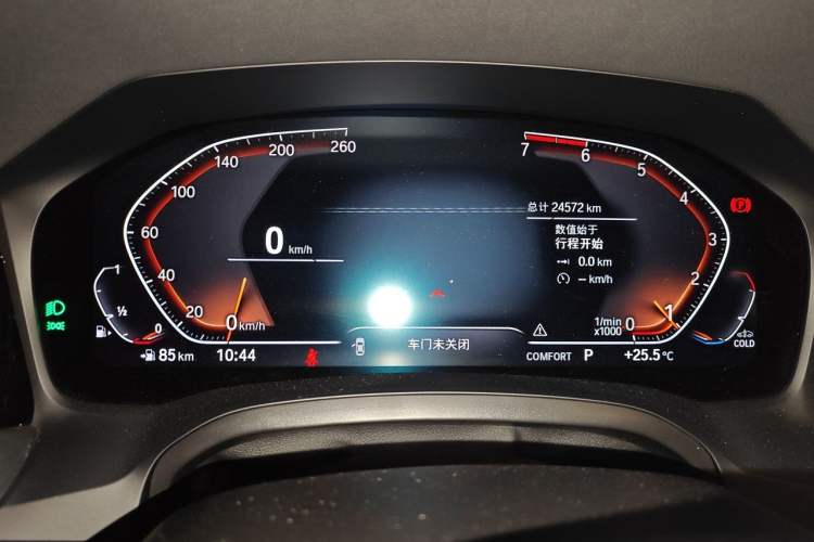 Used BMW 3 Series 2021 Restyled 320i Sport Package Odometer Close Up