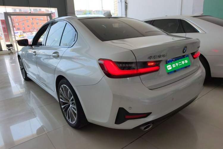 Used BMW 3 Series 2021 320i Sport Package Rear Left 45 Deg