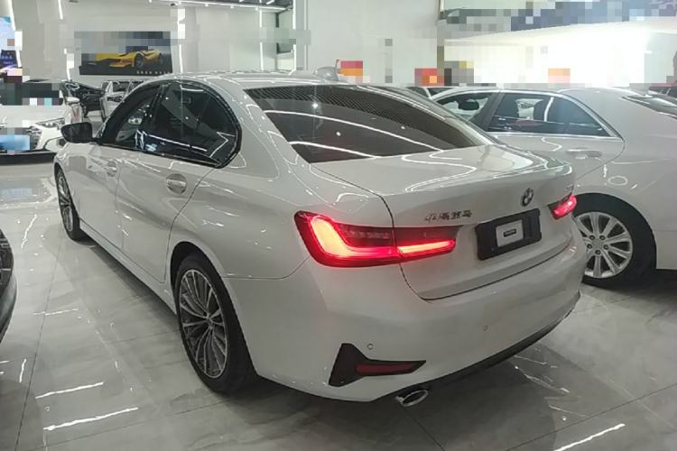 Used BMW 3 Series 2021 320i Sport Package Rear Left 45 Deg