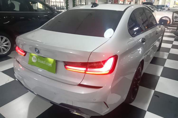 Used BMW 3 Series 2021 Second Facelift 320Li M Sport Package Rear Right 45 Deg
