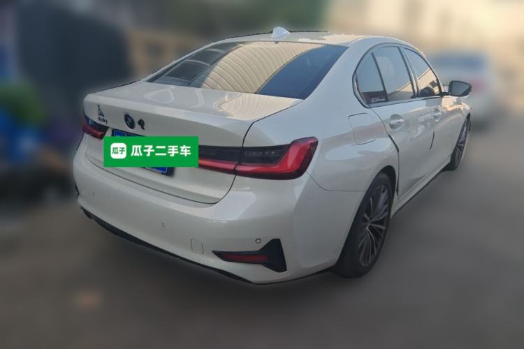 Used BMW 3 Series 2021 320i Sport Package Rear Right 45 Deg