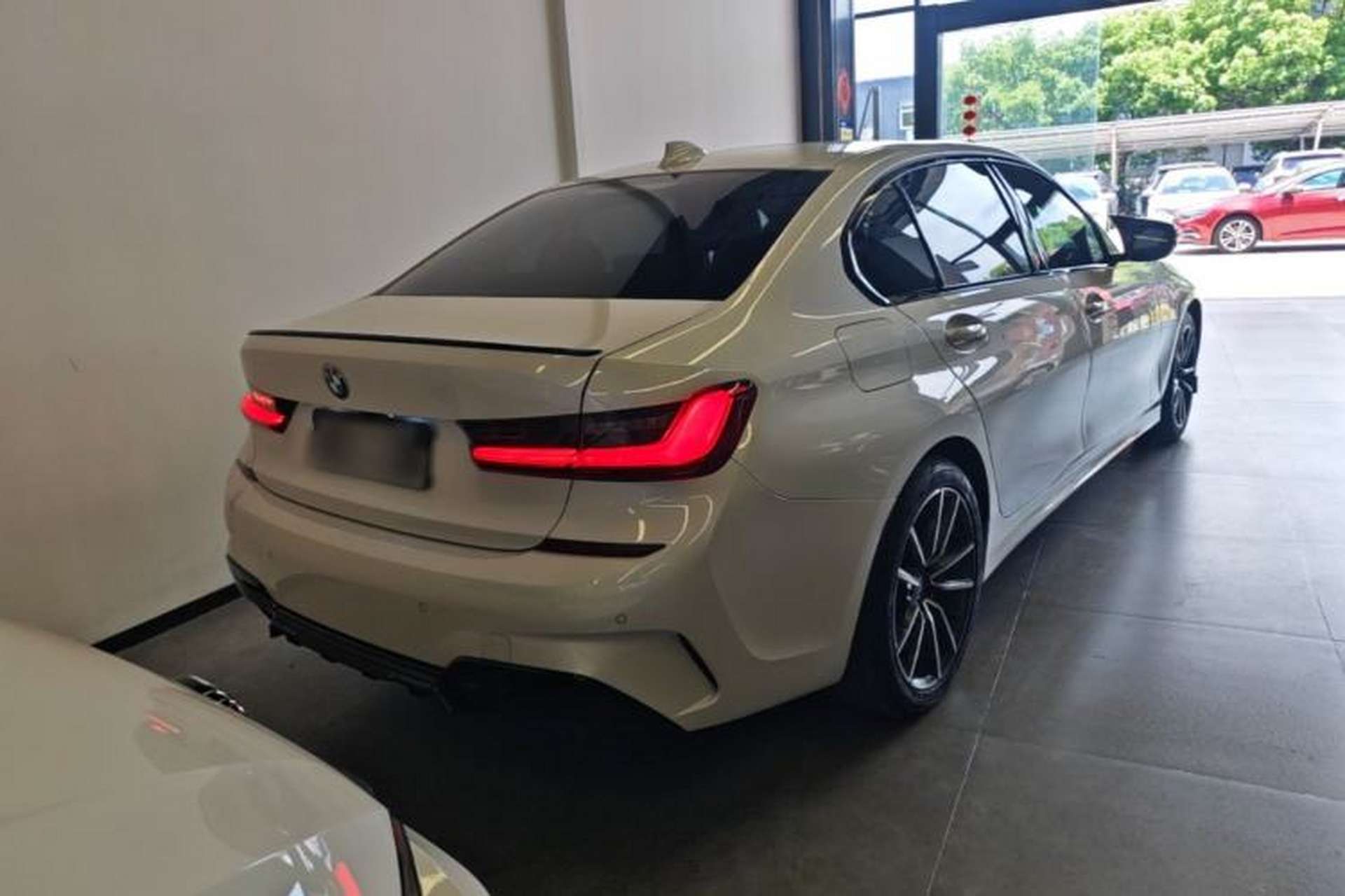 Used BMW 3 Series 2021 Facelifted 320Li M Sport Package Rear Right 45 Deg