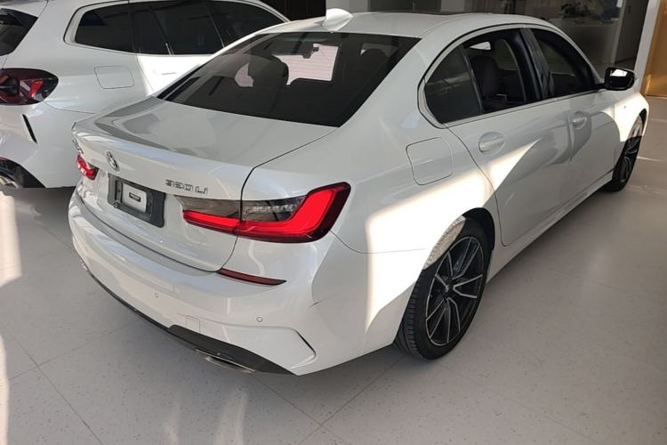Used BMW 3 Series 2021 Facelifted 320Li M Sport Package Rear Right 45 Deg