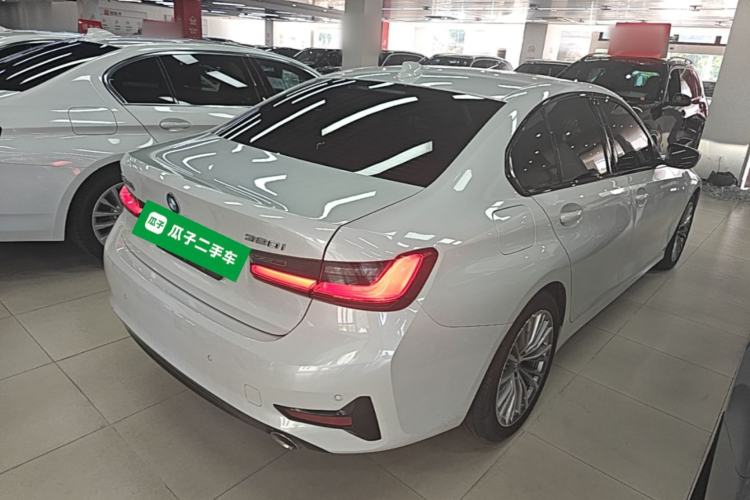 Used BMW 3 Series 2021 Second Facelift 320i Sport Package Rear Right 45 Deg