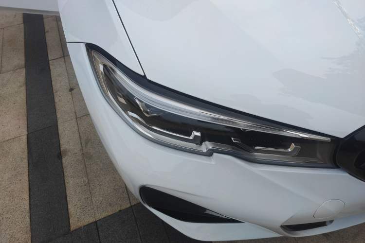 Used BMW 3 Series 2021 325Li M Sport Shadowline Package Right Front Headlight
