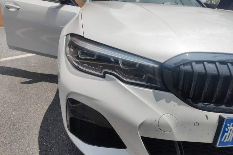 Used BMW 3 Series 2021 Restyled 330Li xDrive M Sport Night Edition Package Right Front Headlight