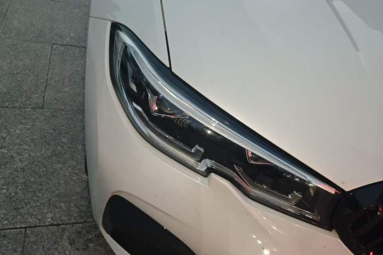 Used BMW 3 Series 2021 325Li M Sport Shadowline Package Right Front Headlight