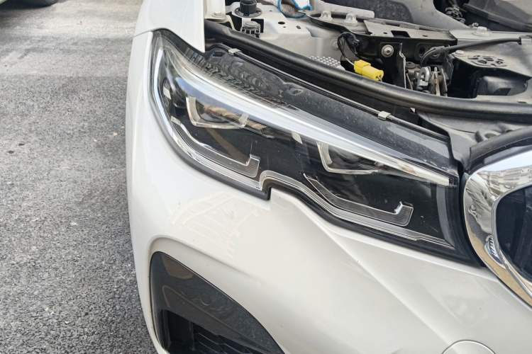 Used BMW 3 Series 2021 Second Facelift 325i M Sport Package Right Front Headlight