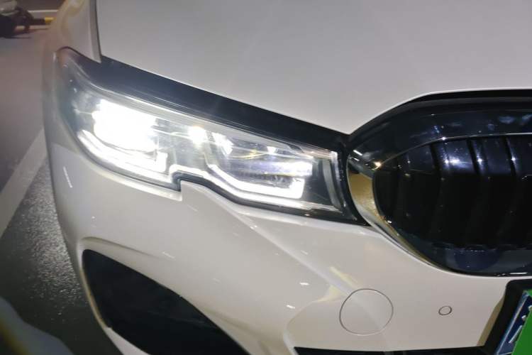 Used BMW 3 Series 2021 Second Facelift 325i M Sport Package Right Front Headlight