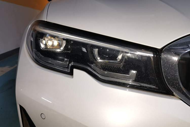 Used BMW 3 Series 2021 Restyled 320i Sport Package Right Front Headlight