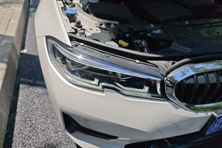 Used BMW 3 Series 2021 320i Sport Package Right Front Headlight