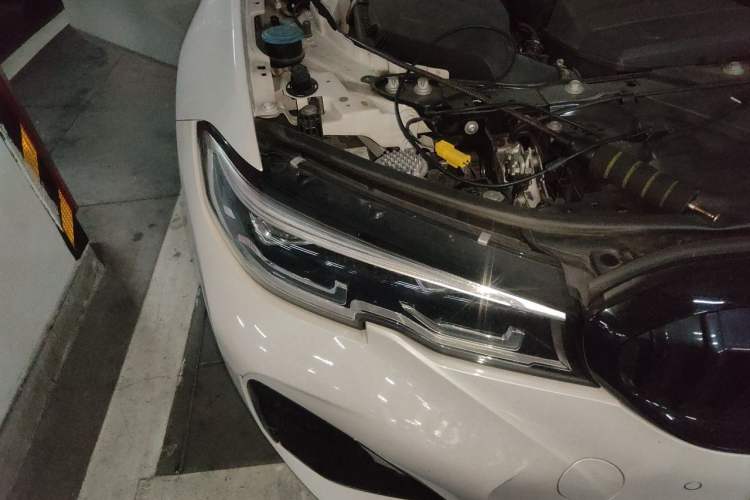 Used BMW 3 Series 2021 Second Facelift 325Li M Sport Night Edition Package Right Front Headlight