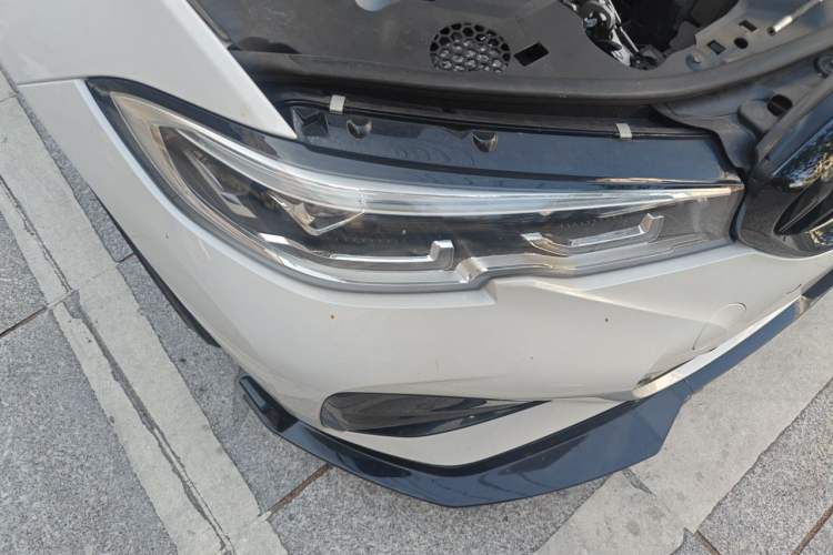 Used BMW 3 Series 2021 Restyled 325i M Sport Night Edition Package Right Front Headlight