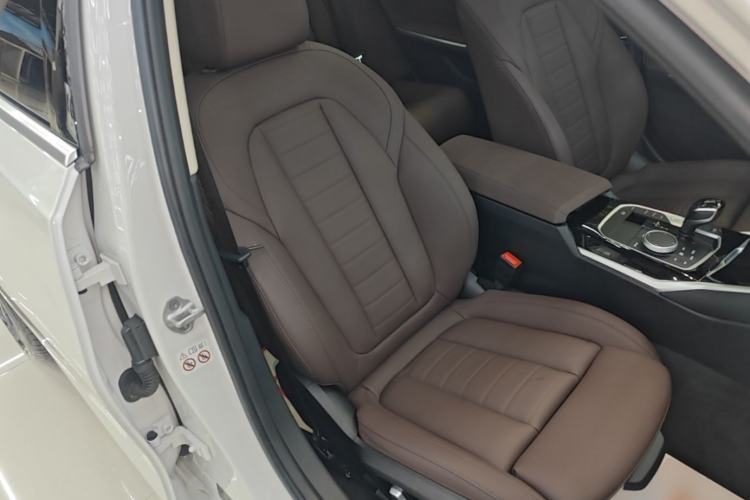 Used BMW 3 Series 2021 320Li M Sport Package Right Front Seat