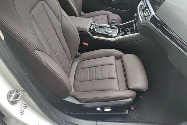 Used BMW 3 Series 2021 320Li M Sport Package Right Front Seat