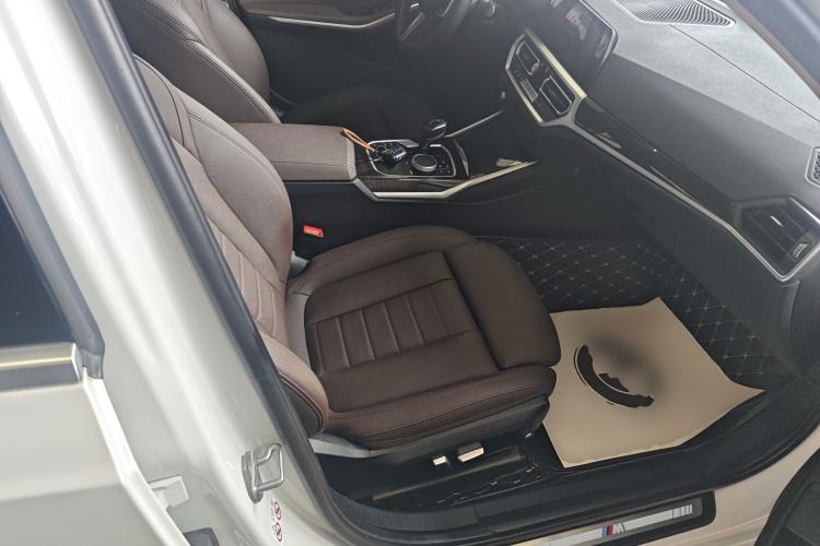 Used BMW 3 Series 2021 Second Facelift 325Li M Sport Package Right Front Seat