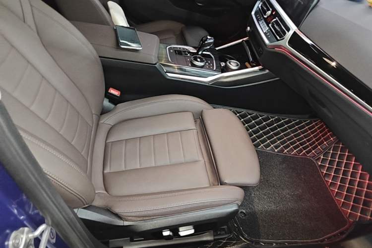 Used BMW 3 Series 2021 320Li M Sport Package Right Front Seat