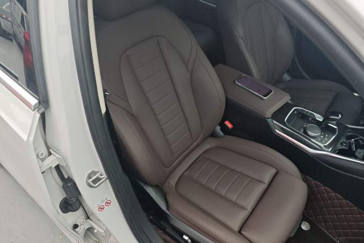 Used BMW 3 Series 2021 Second Facelift 325Li M Sport Package Right Front Seat